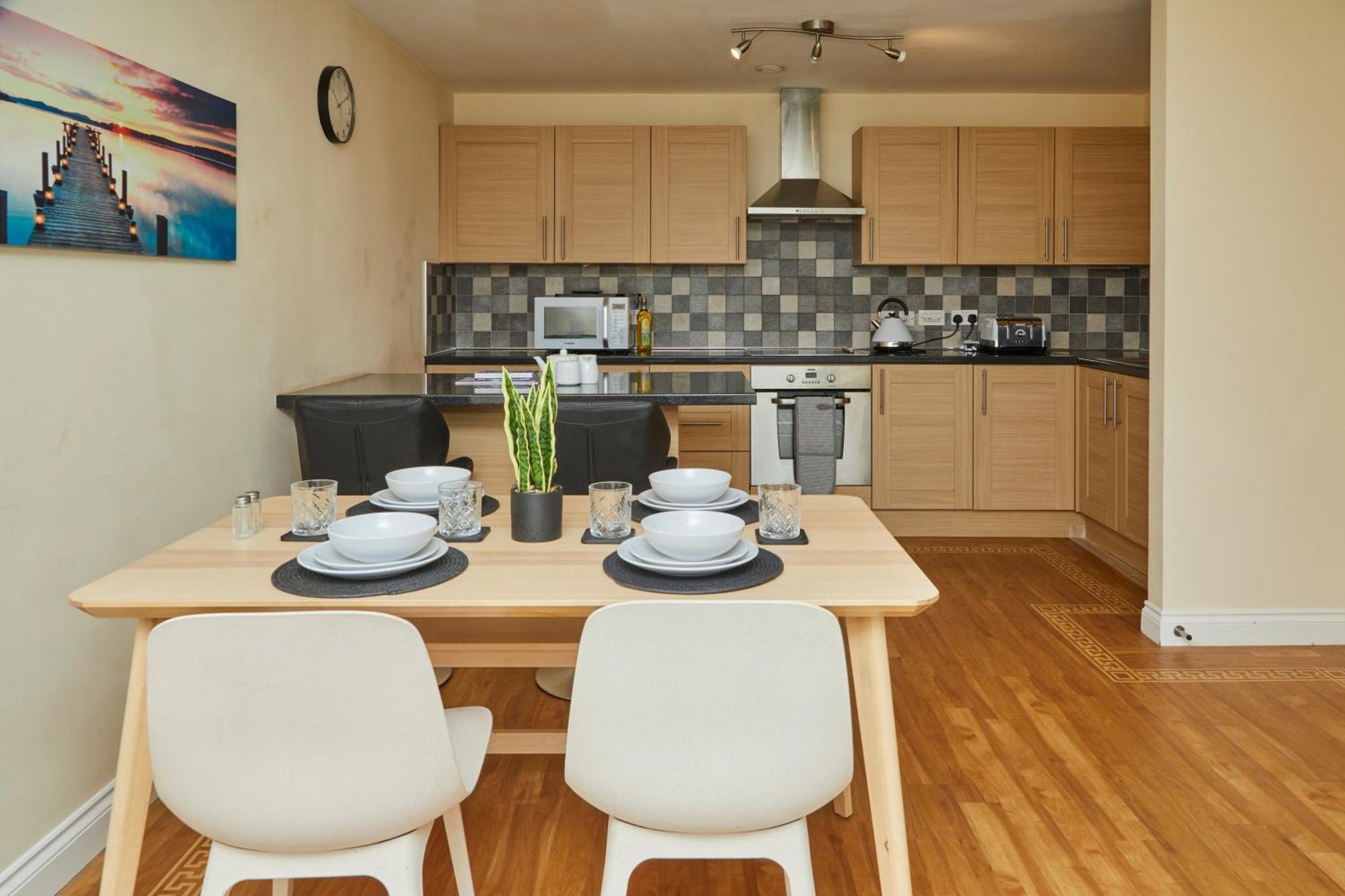 Stylish 2-Bedroom Apartment With Free Parking ฮาลิแฟกซ์ ภายนอก รูปภาพ