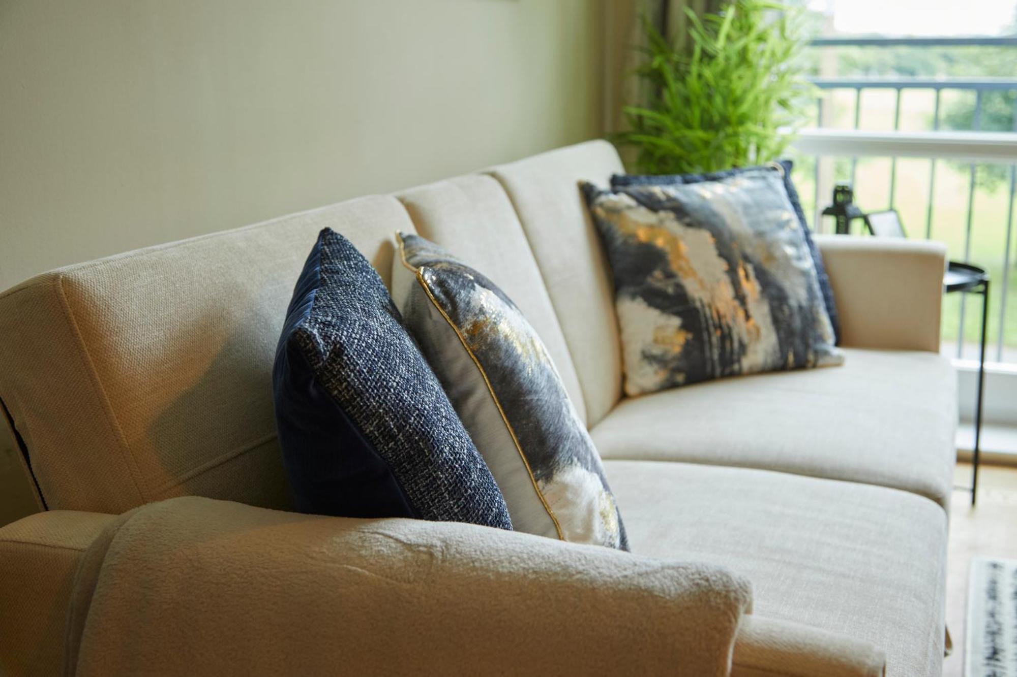 Stylish 2-Bedroom Apartment With Free Parking ฮาลิแฟกซ์ ภายนอก รูปภาพ