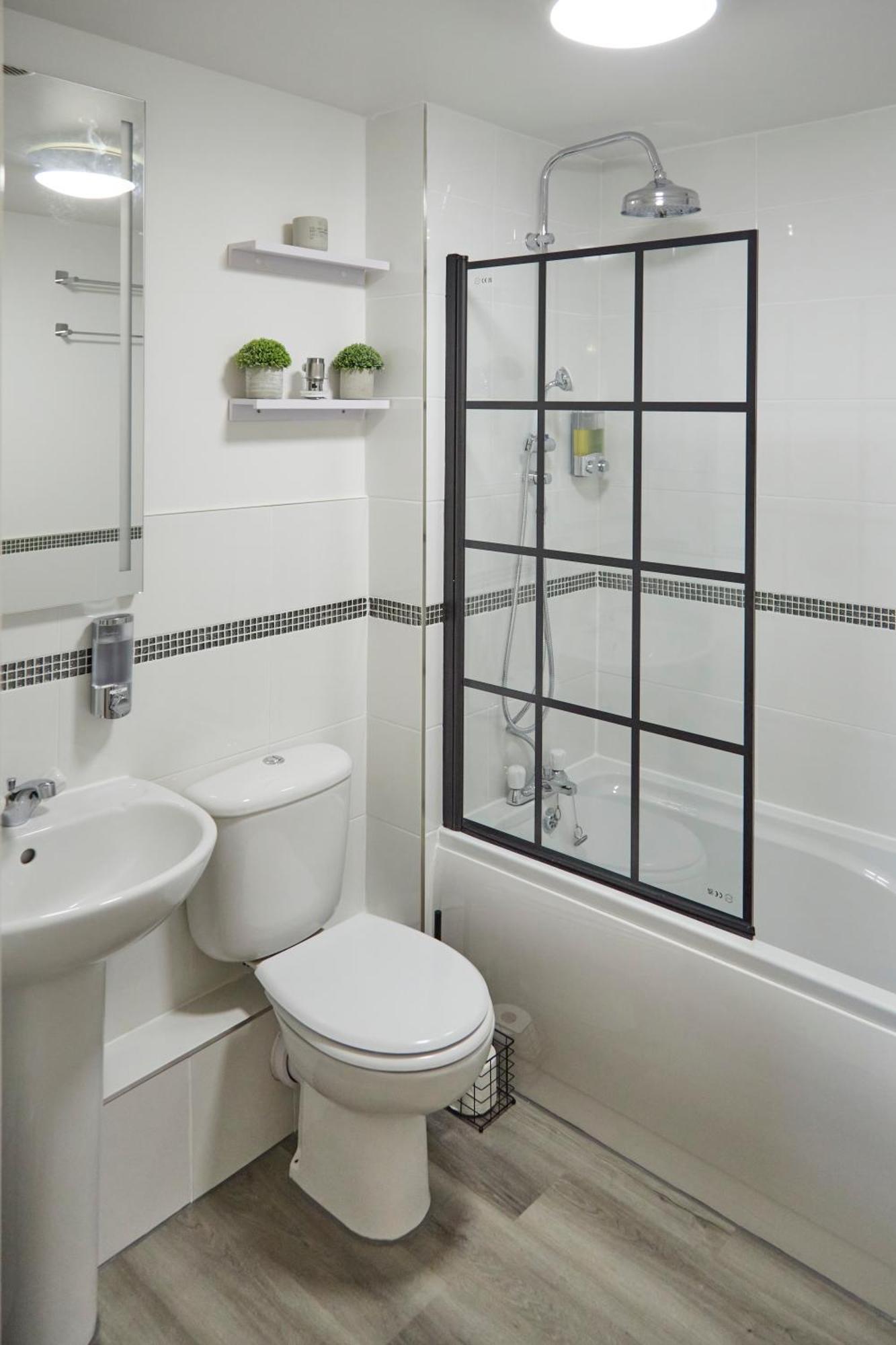 Stylish 2-Bedroom Apartment With Free Parking ฮาลิแฟกซ์ ภายนอก รูปภาพ